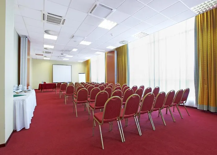 Hotel Campanile - Stare