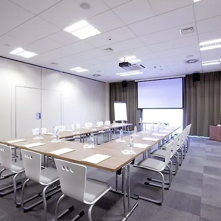 Hotel Campanile - Stare 3*