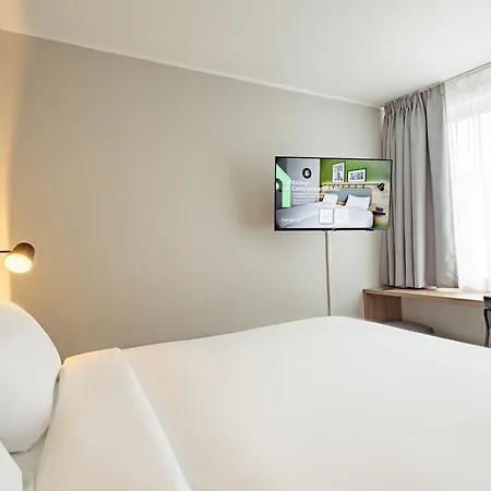 Hotel Campanile Prime - Stare