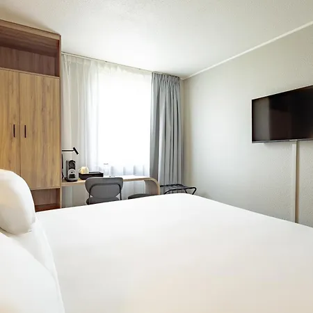Campanile Prime - Stare 3* فروتسواف
