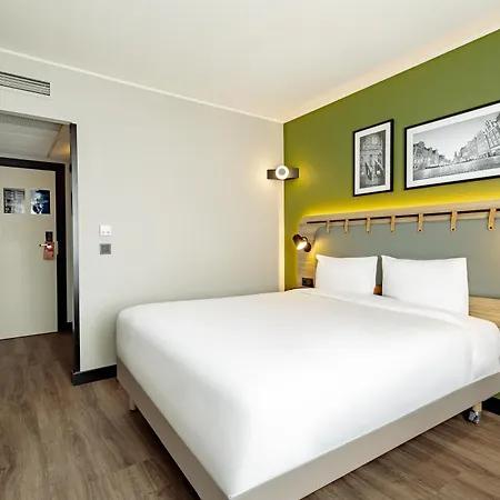 Hotel Campanile Prime - Stare