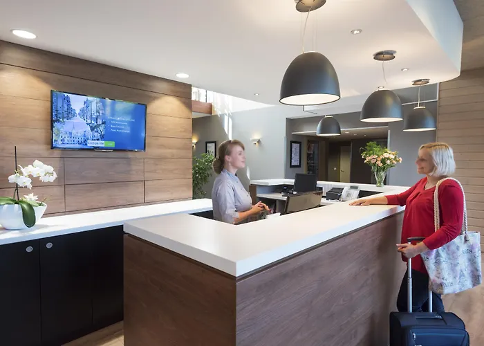 Hotel Campanile - Stare 3*