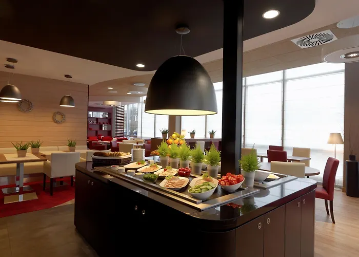 Hotel Campanile - Stare 3*